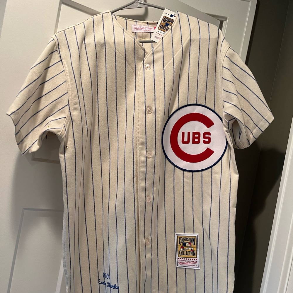 NWT Ernie Banks M (40)